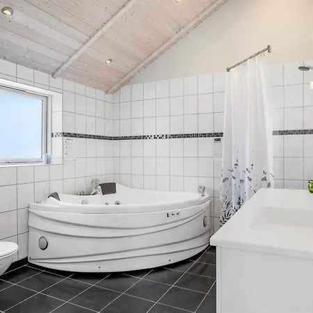 Ferienhaus Rosamunde - 700m From The Sea By Interhome *